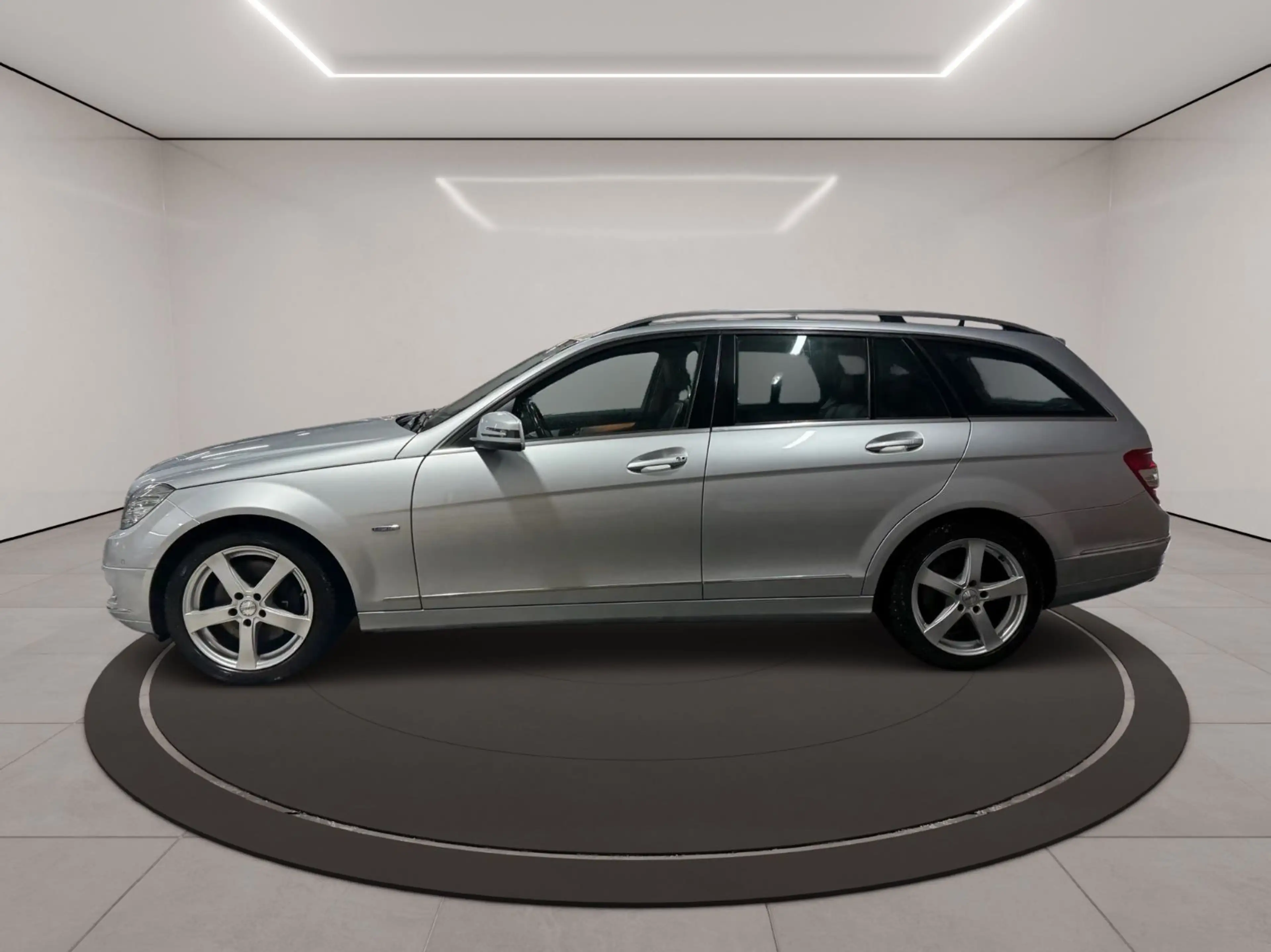 Mercedes-Benz C 350 C T-Modell CDI BlueEfficiency 4Matic — photo 4