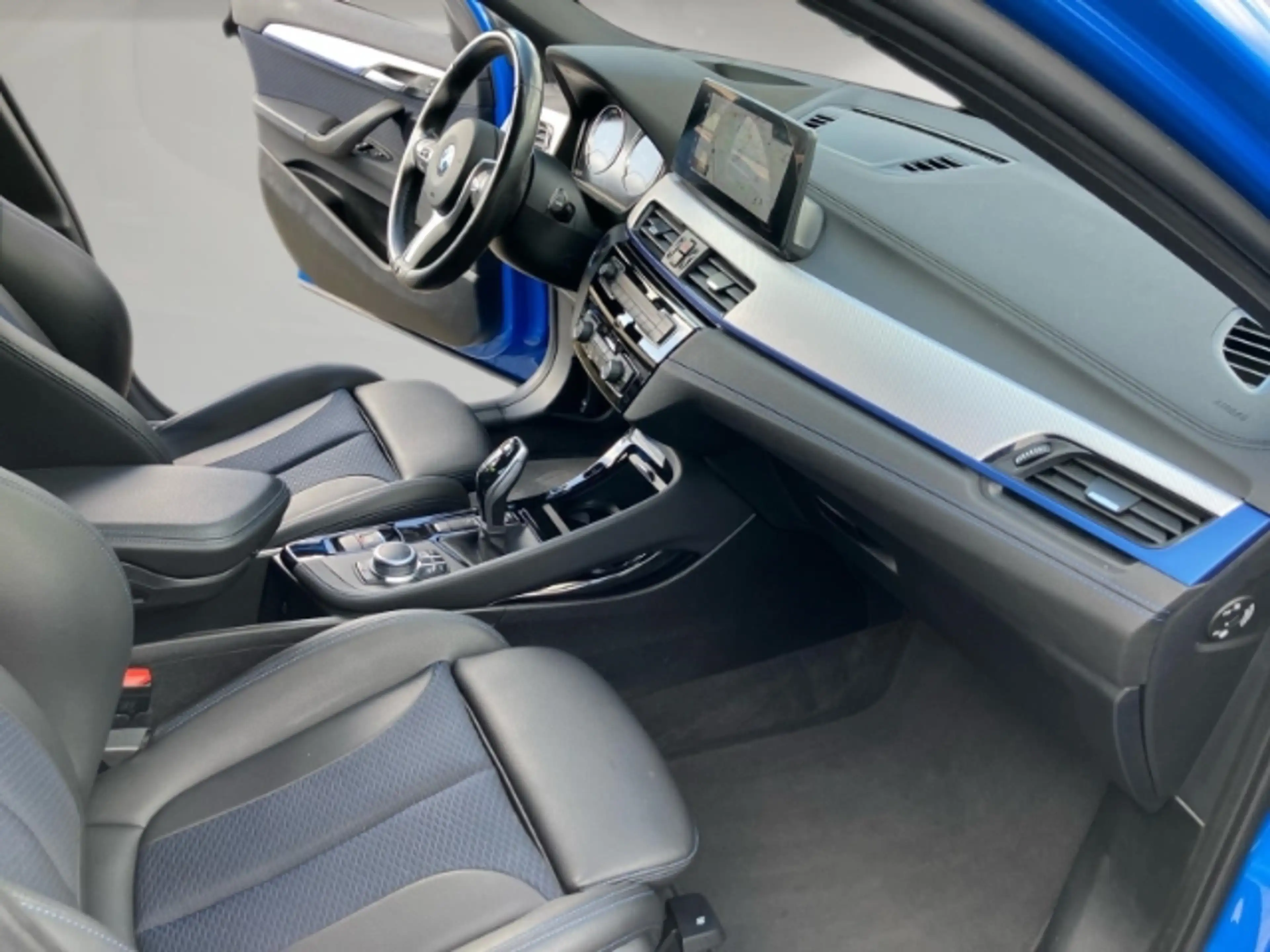 BMW X2 18 d M Sport sDrive M-Sport Sportpaket HUD Navi LE — photo 15