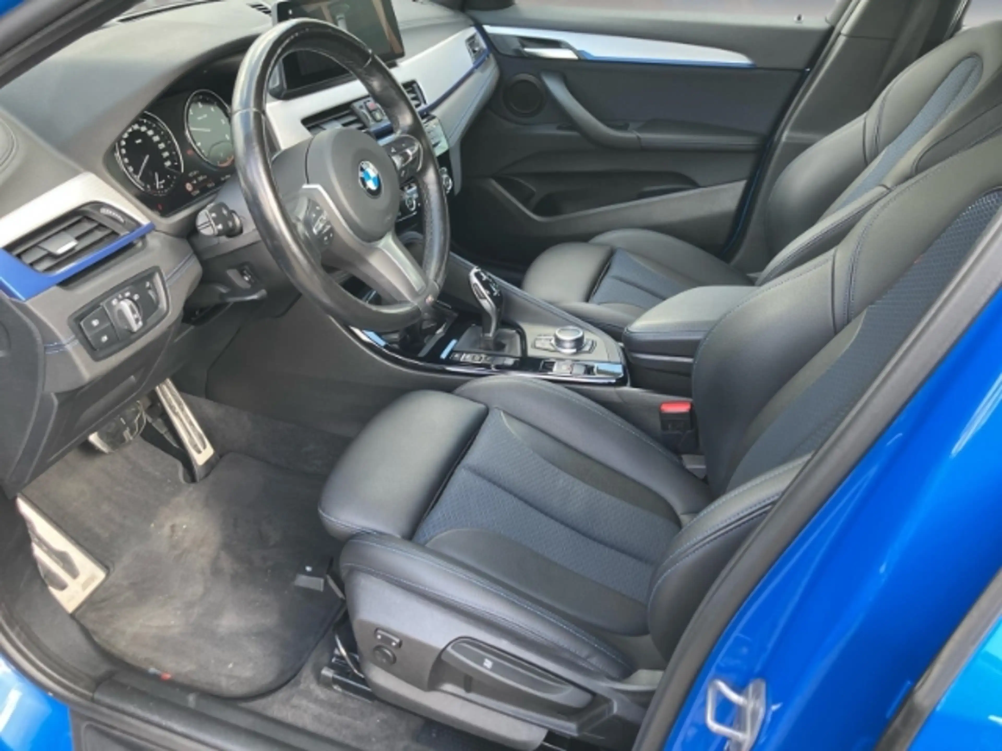 BMW X2 18 d M Sport sDrive M-Sport Sportpaket HUD Navi LE — photo 8