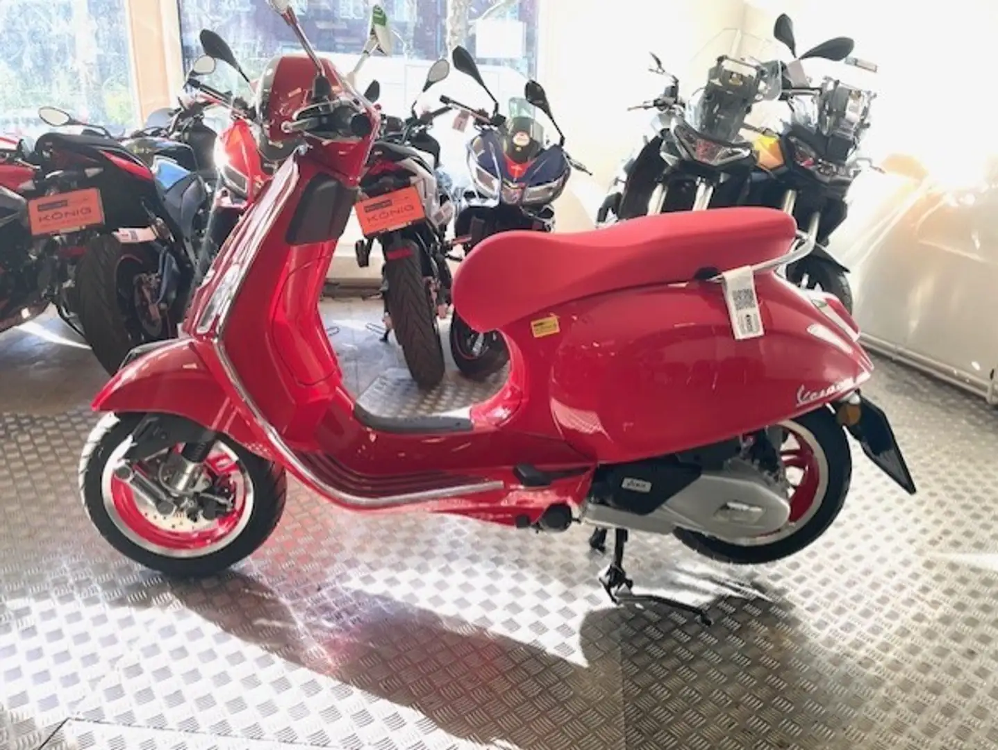 Vespa Sprint S 50 Sport E5+ ROSSO CORAGGIOSO Piros - 2