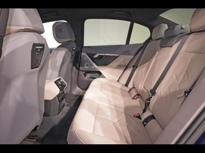 BMW 550 e xDrive Berline Kit M Sport BMW Individual Tansan — photo 10