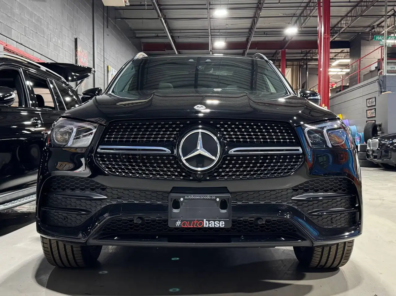 Mercedes-Benz GLE снимка Mercedes-Benz GLE