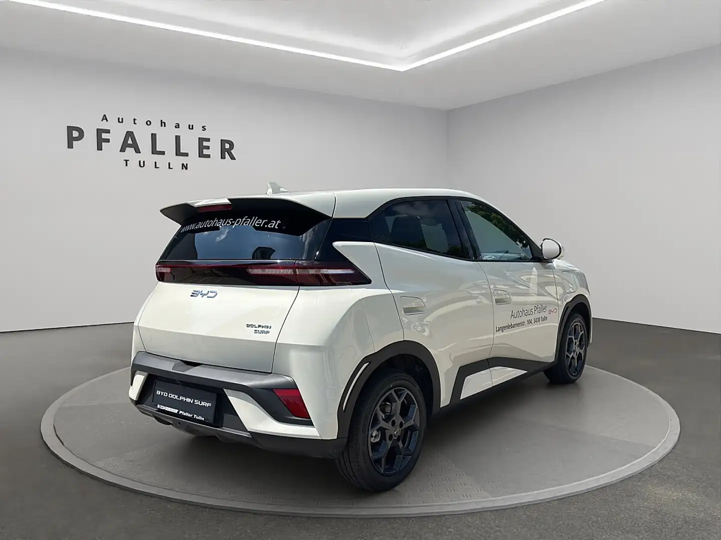 BYD Dolphin Surf 43,2 kWh Boost Österreich Paket Weiß - 2