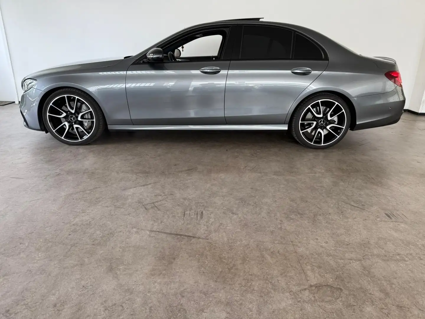 Mercedes-Benz E 43 AMG E -Klasse Lim. 4Matic,BURMESTER,LED, Grau - 2