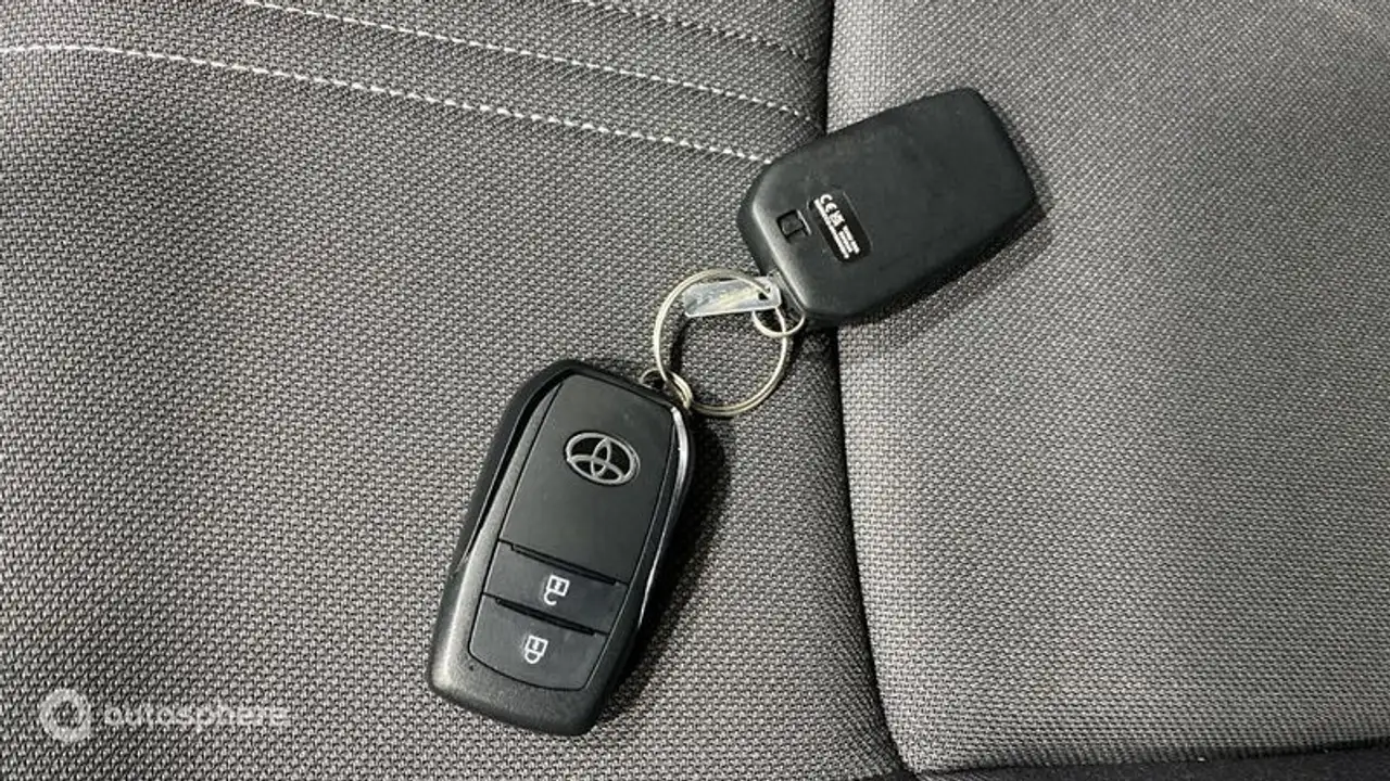 Toyota Yaris Yaris — photo 16