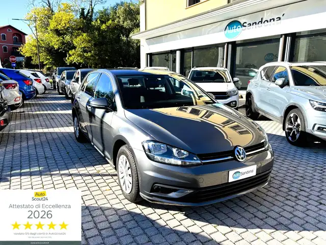 Volkswagen Golf 5p 1.0 tsi Trendline 85cv RESTYLING OK NEOPATENTATI