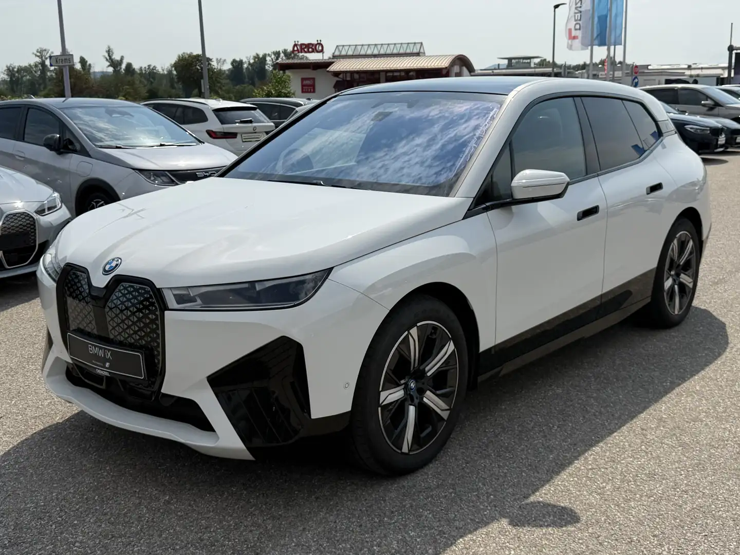 BMW iX xDrive50 105kWh - 1