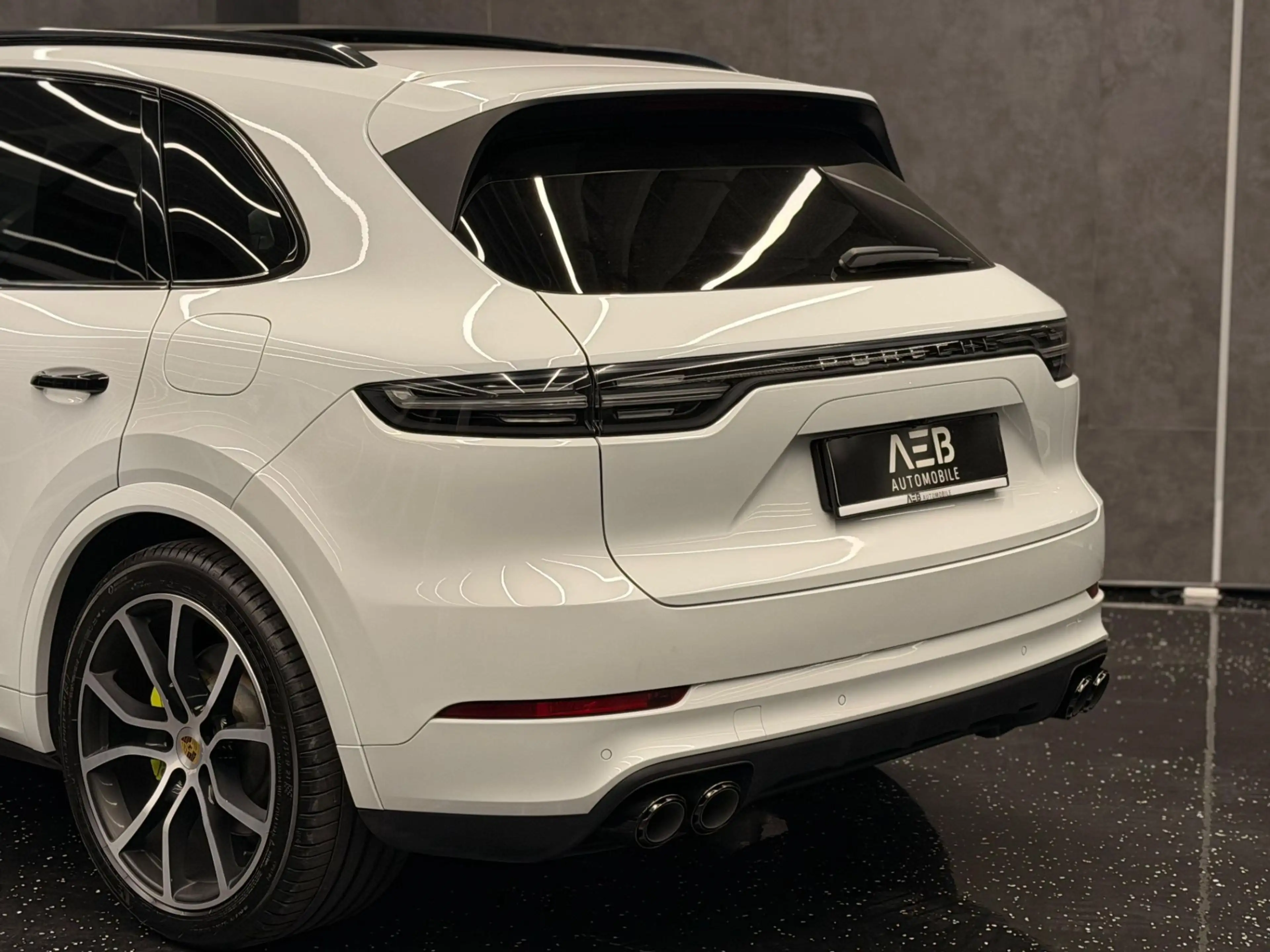 Porsche Cayenne E-Hybrid**Sport-Chrono**Matrix**PANO**BOSE**Soft- — photo 9
