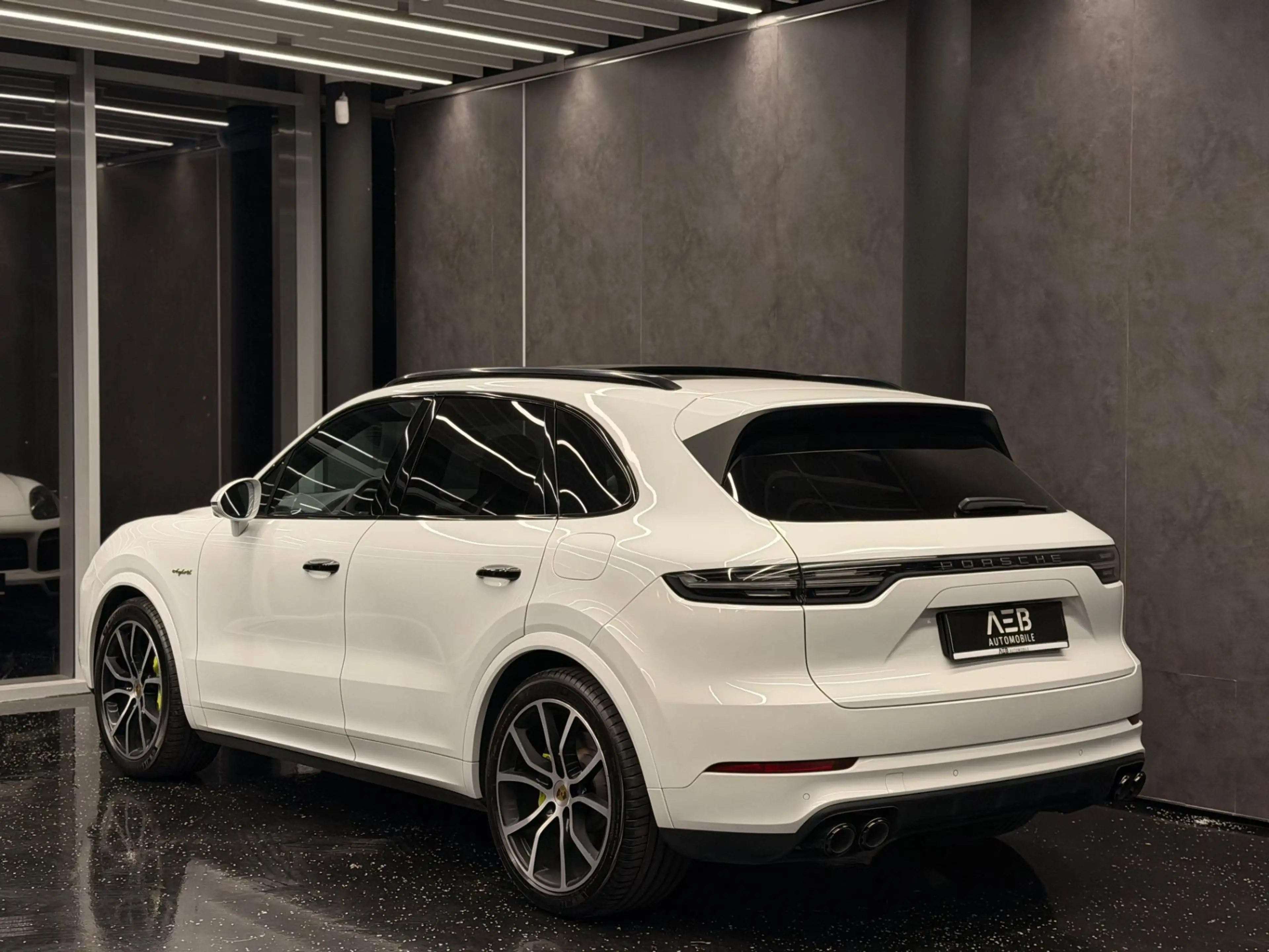 Porsche Cayenne E-Hybrid**Sport-Chrono**Matrix**PANO**BOSE**Soft- — photo 7