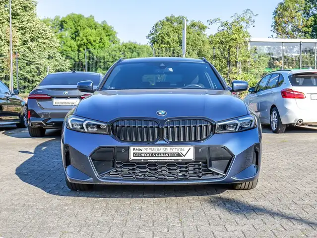 BMW 3 Series view 8