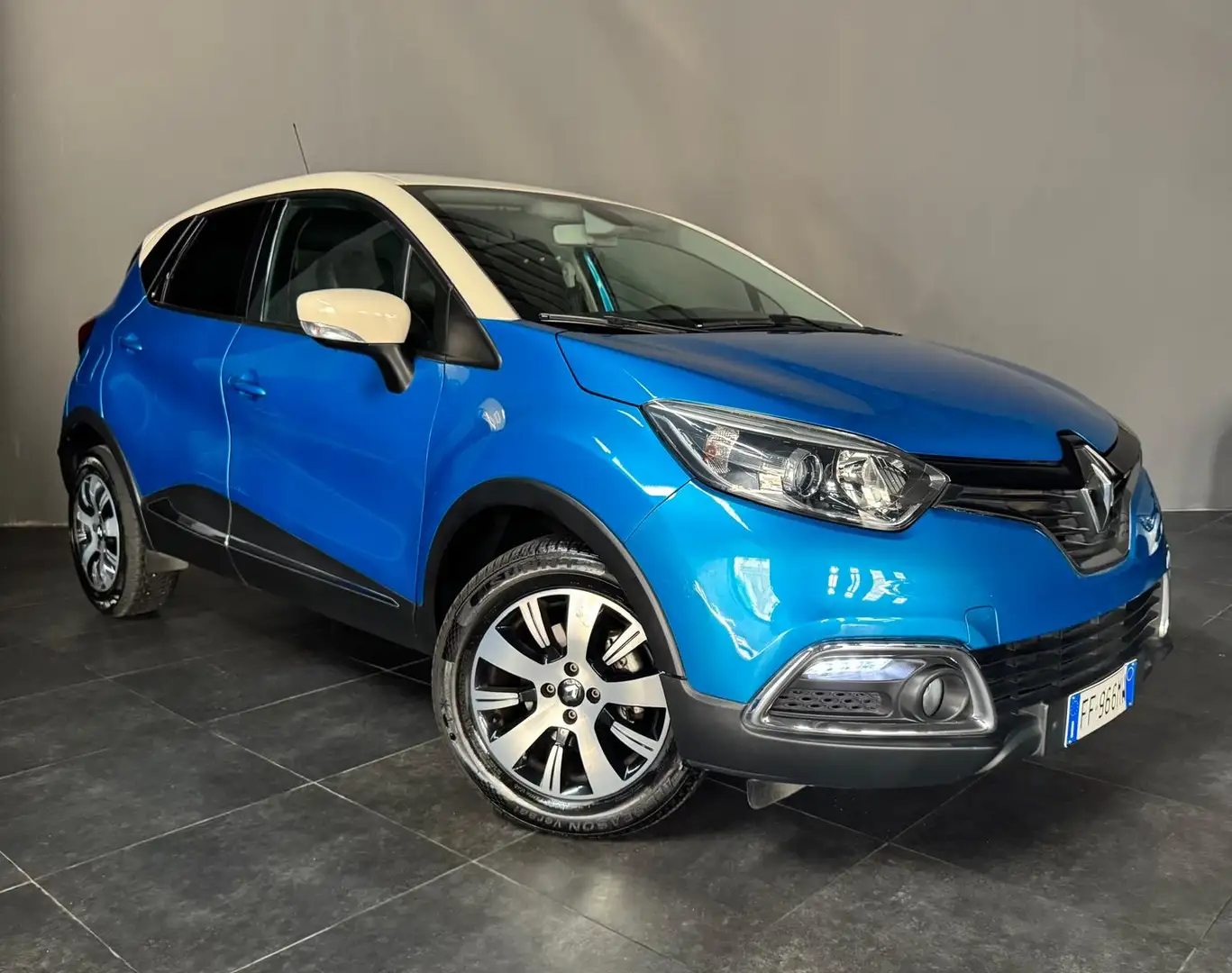 Renault Captur RETRO CAMERA CAMBIO AUTOMATICO ( EURO 6 ) - 1