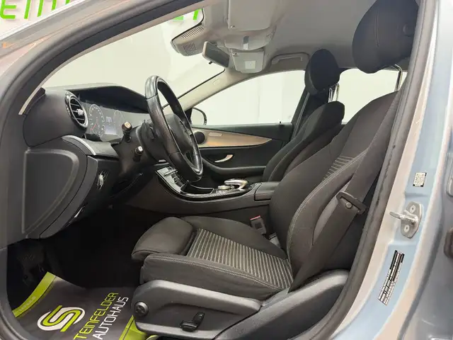 Mercedes-Benz E-Class view 11