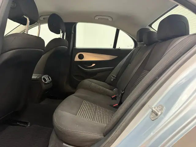 Mercedes-Benz E-Class view 13