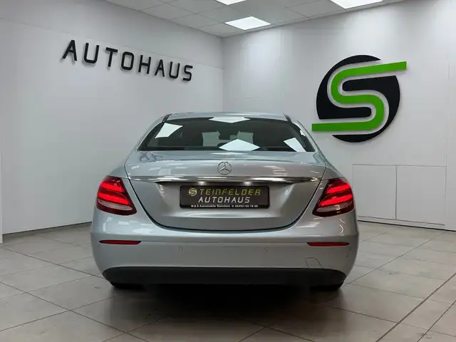 Mercedes-Benz E-Class view 6