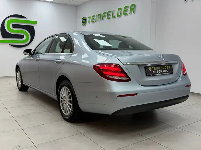 Mercedes-Benz E-Class view 5