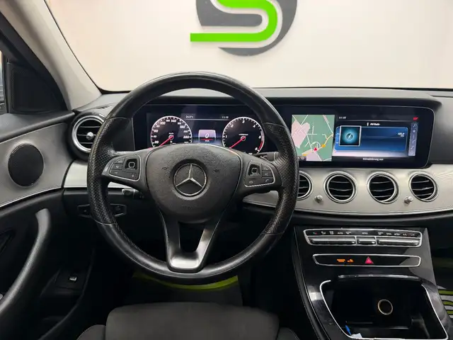 Mercedes-Benz E-Class view 16