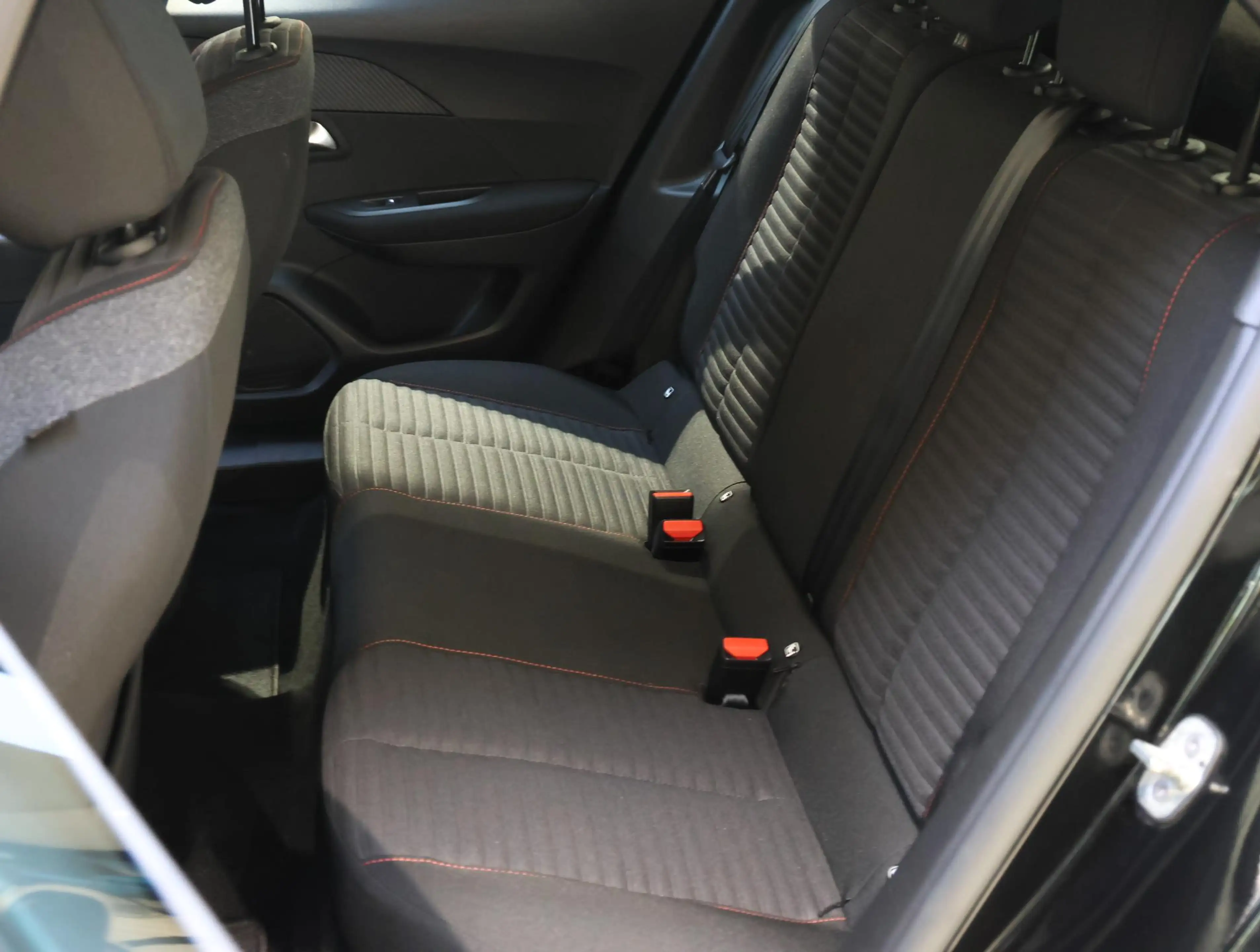 Peugeot 2008 SUV Active Pack 130 pk Automaat | 1e Eigenaar | Cl — photo 15