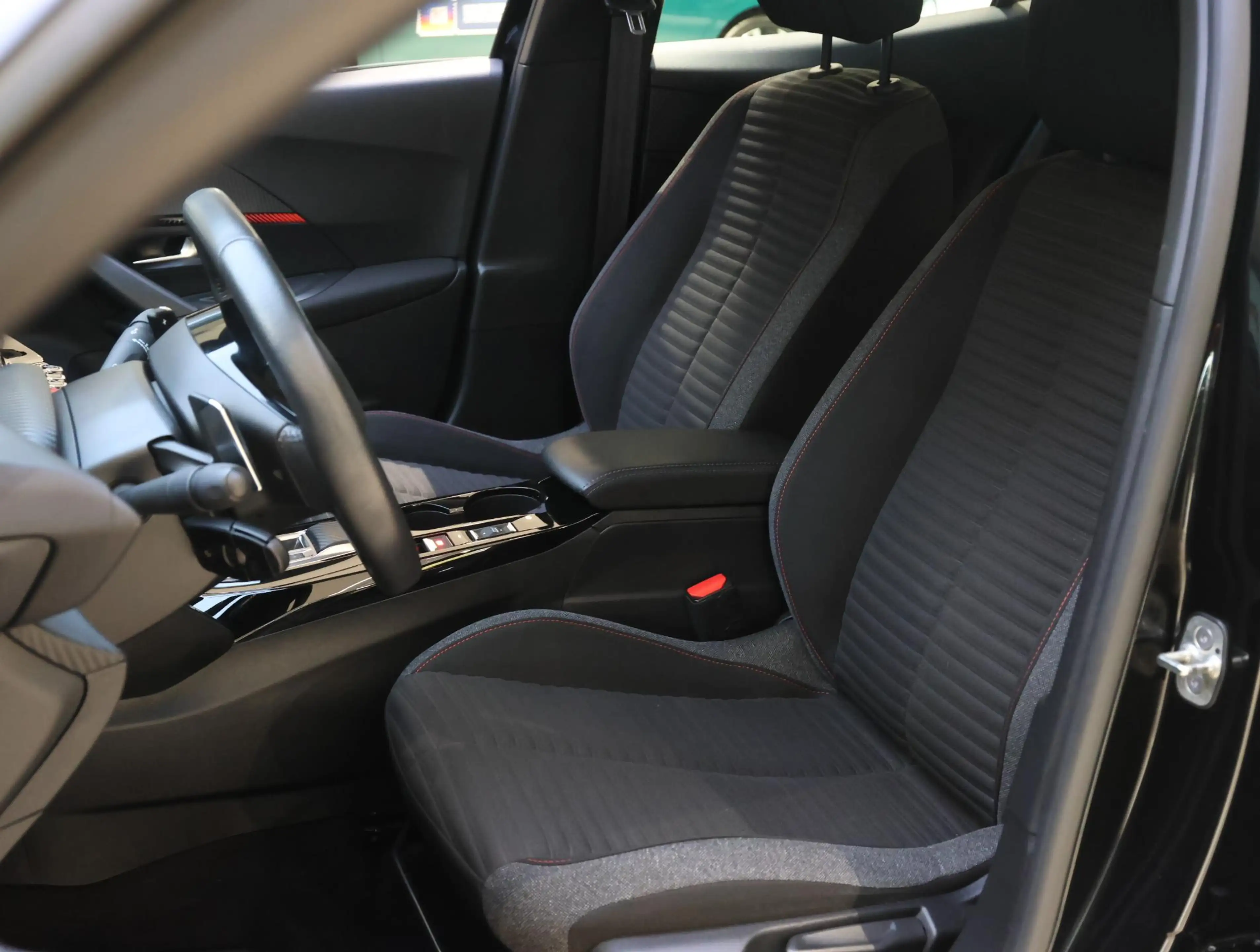 Peugeot 2008 SUV Active Pack 130 pk Automaat | 1e Eigenaar | Cl — photo 11