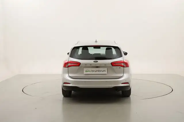 Ford Focus view 4