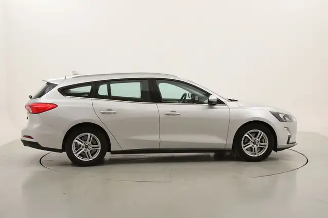 Ford Focus view 6