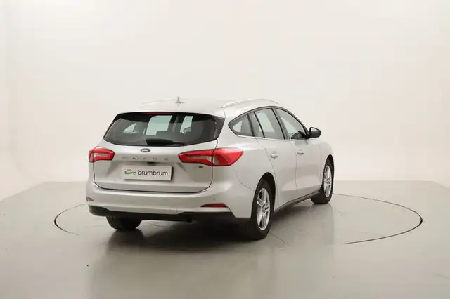 Ford Focus view 5