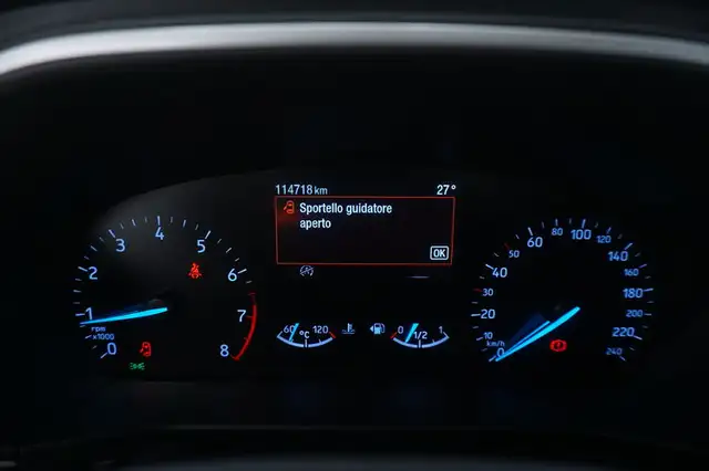 Ford Focus view 12