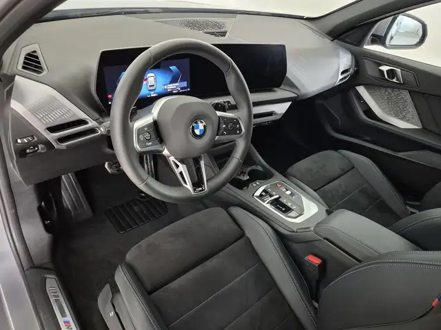 BMW 1 Series view 7
