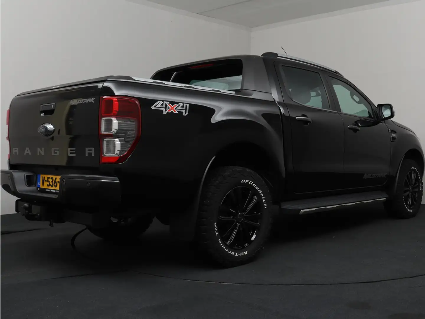 Ford Ranger 3.2 TDCi Wildtrak dubbelcab | Trekhaak | Camera | Zwart - 2