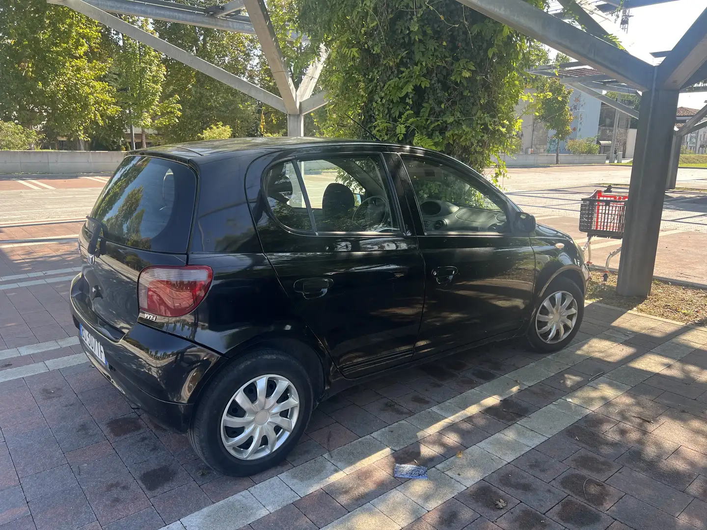 Toyota Yaris 5p 1.0 Sol - 2