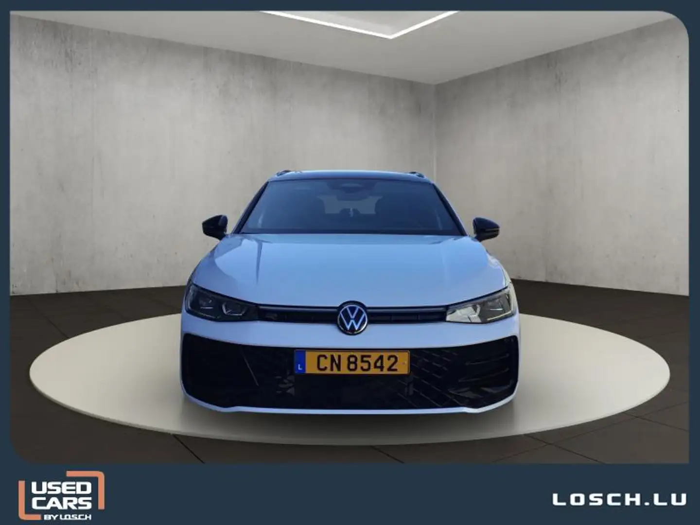 Volkswagen Passat R-Line Wit - 1