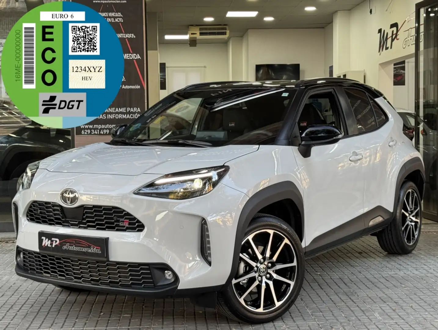 Toyota Yaris Cross 130H GR Sport Gris - 1