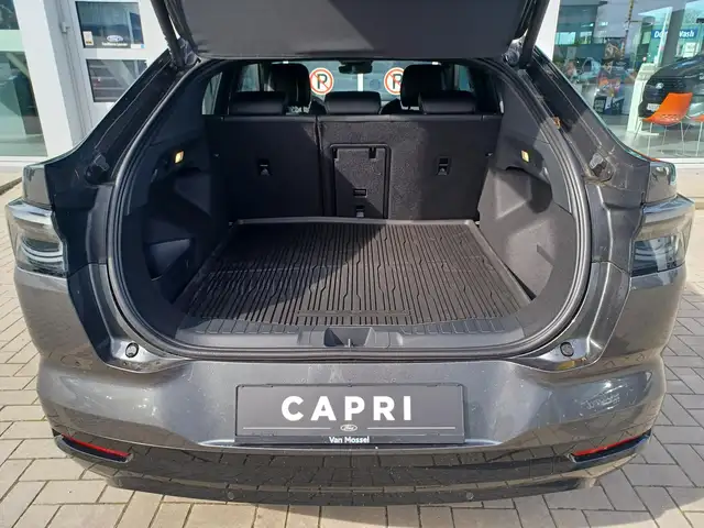 Ford Capri view 8