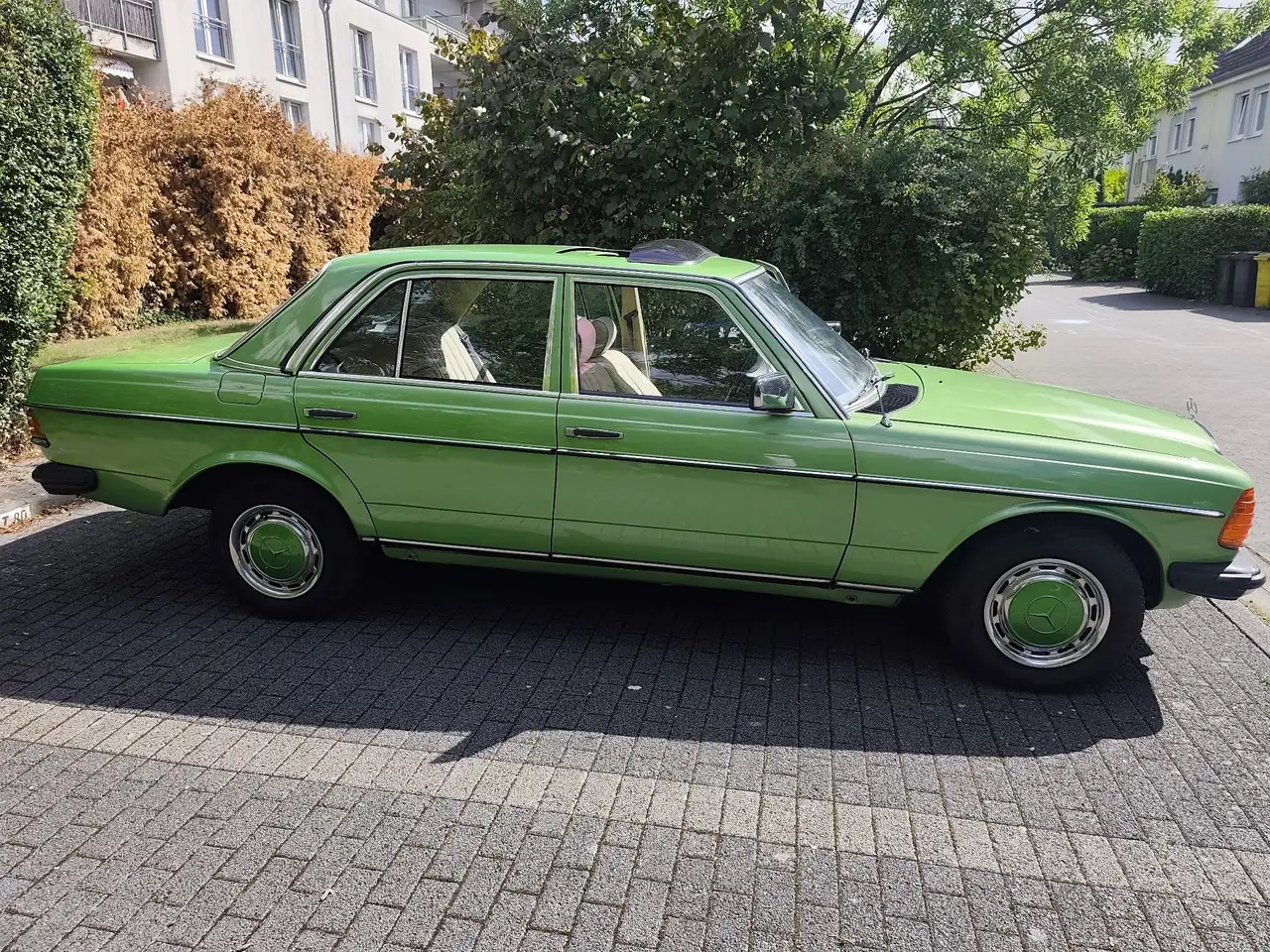 Mercedes-Benz 240 Neue TÜV und H-Zulassung, foto 3