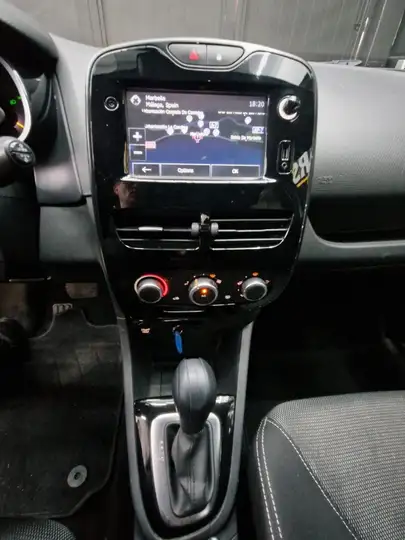 Renault Clio 1.5 DCI eco2 Energy Premium EDC 2015, foto 10