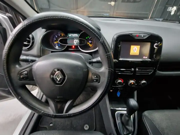Renault Clio 1.5 DCI eco2 Energy Premium EDC 2015, foto 6