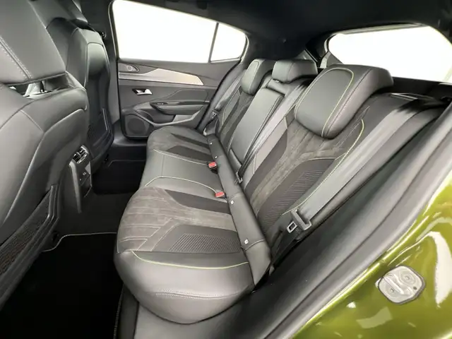 Peugeot 408 view 8