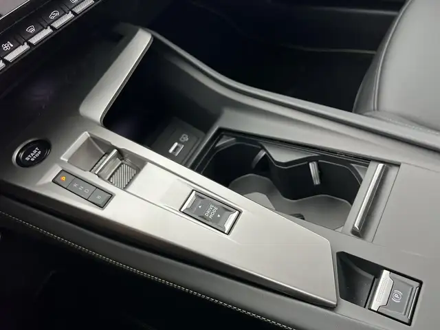 Peugeot 408 view 13
