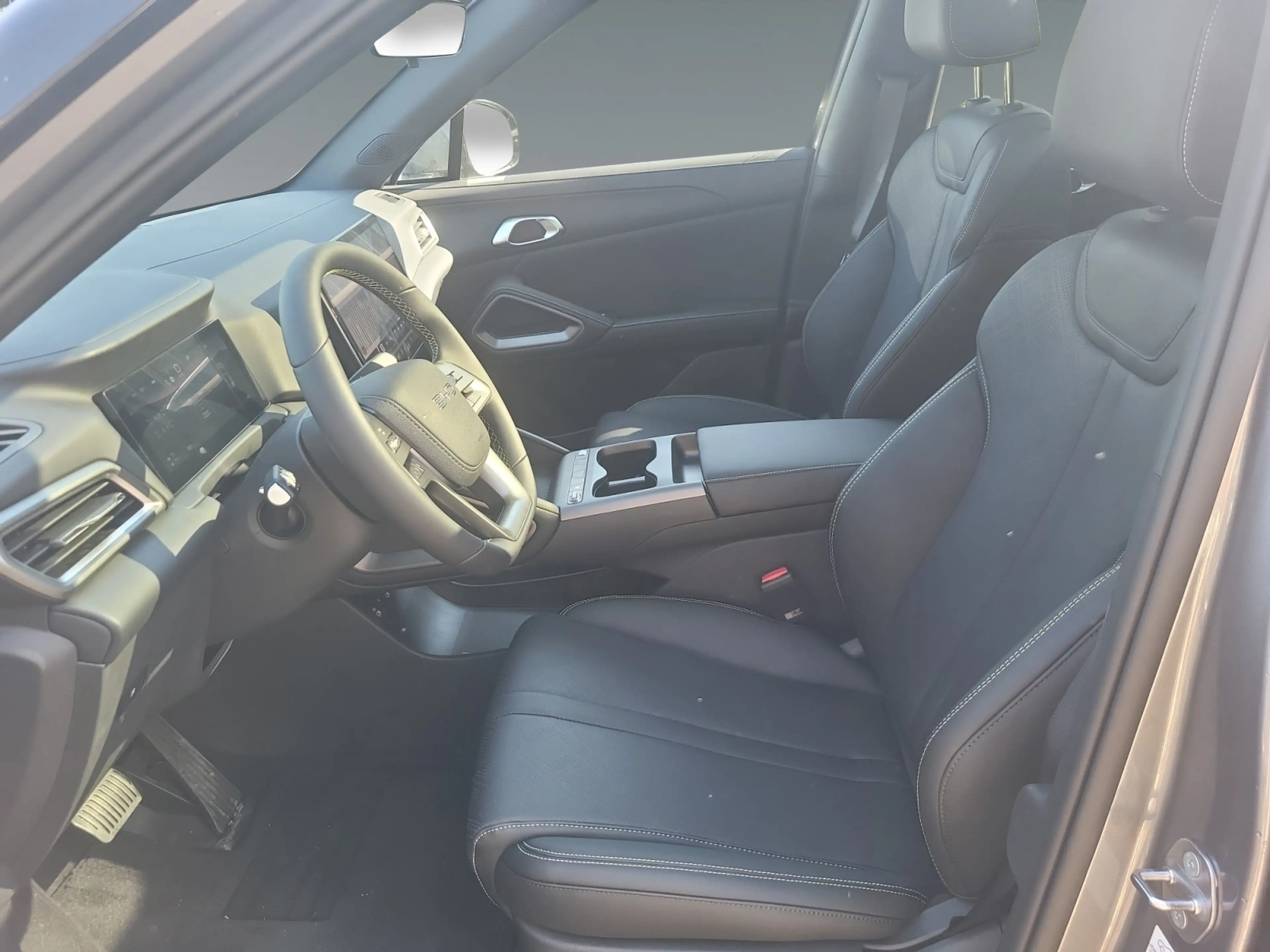 BYD Atto 2 DM-i Boost — photo 9