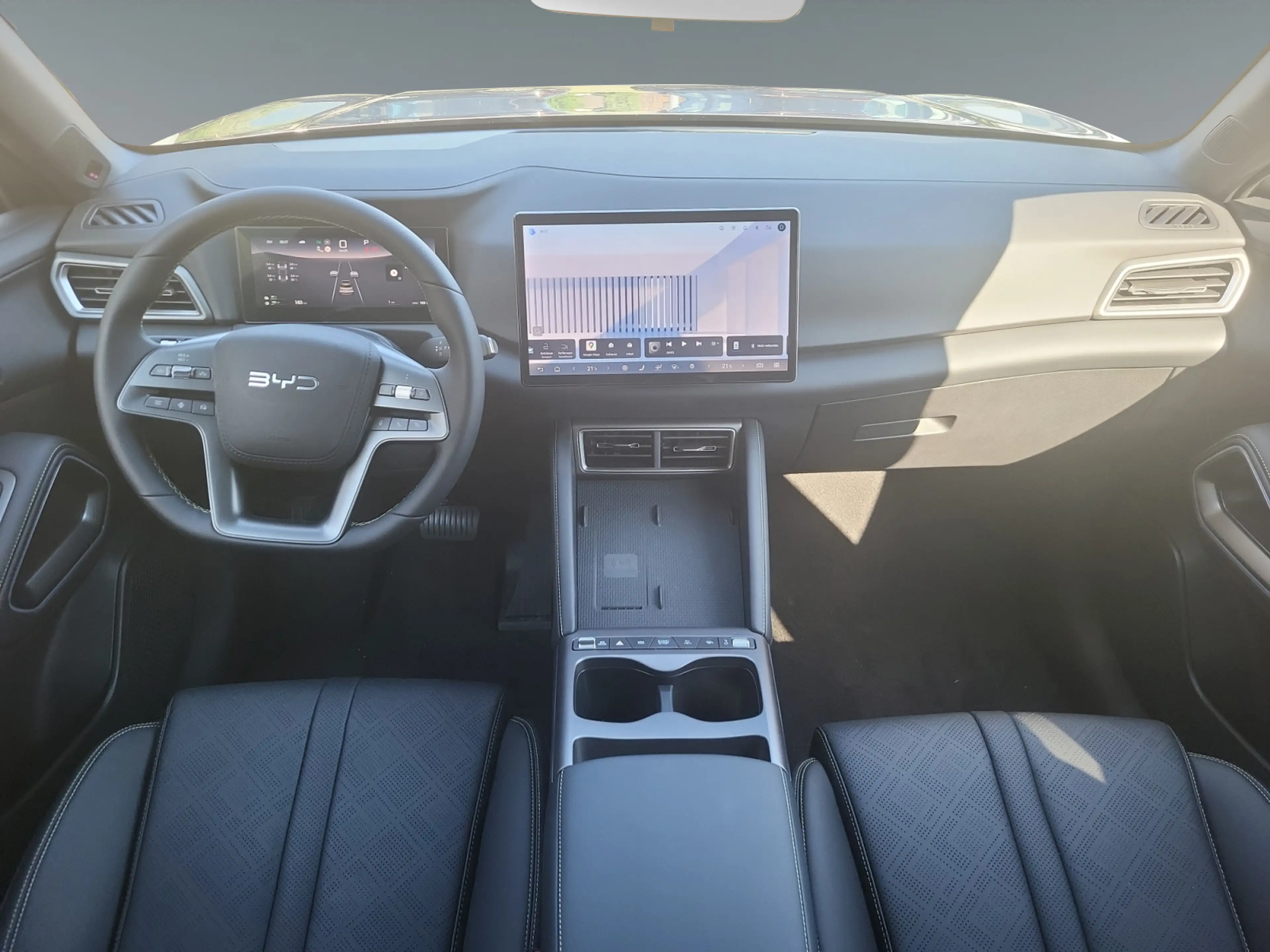 BYD Atto 2 DM-i Boost — photo 10