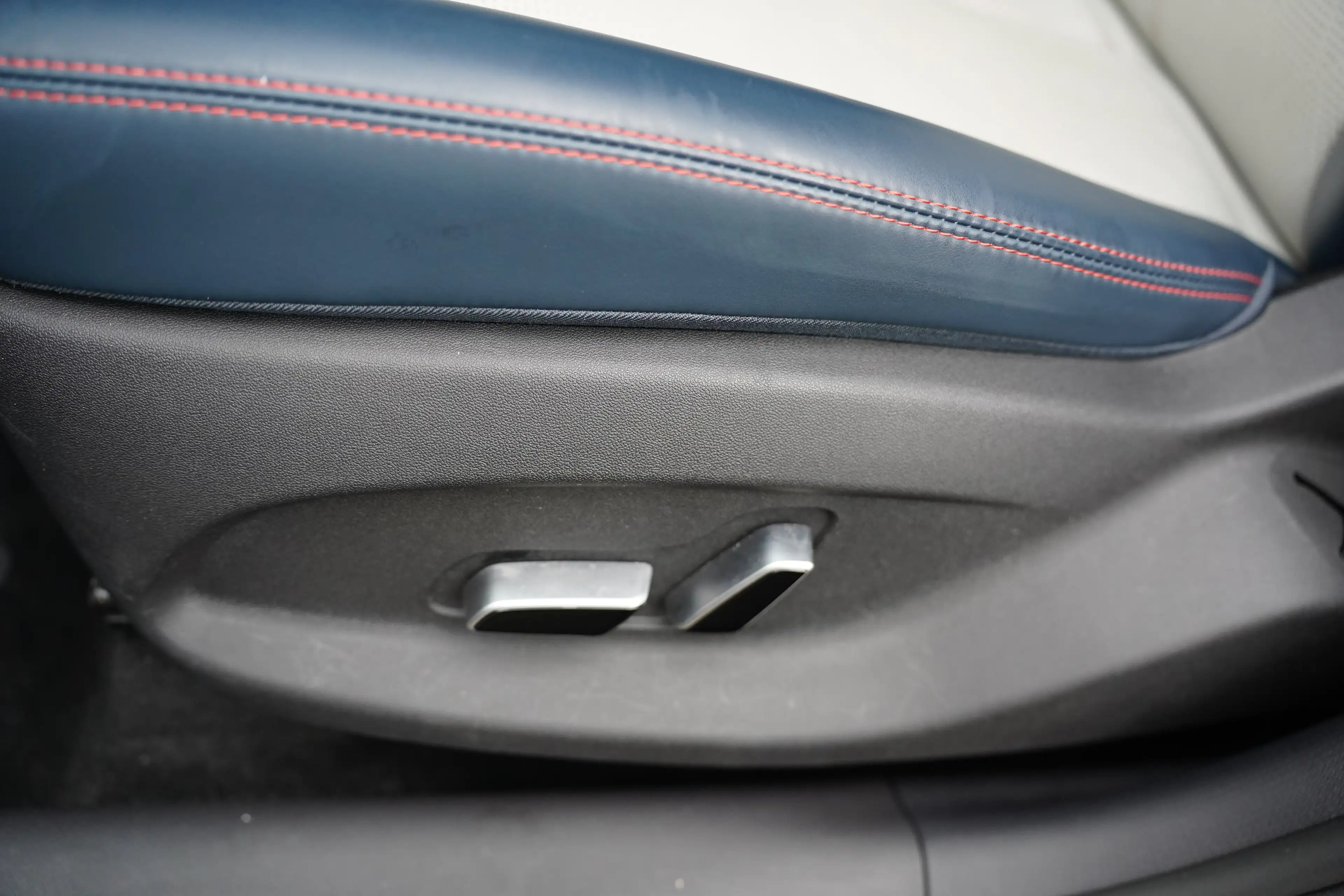 BYD Atto 3 Comfort *420KM / PANO / 360 / CARPLAY / HEATED* — photo 5