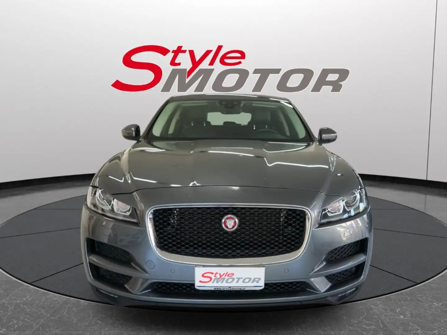 Jaguar F-Pace 2.0 D 180 CV aut. Prestige AWD Uniprop.Certificata Grau - 1