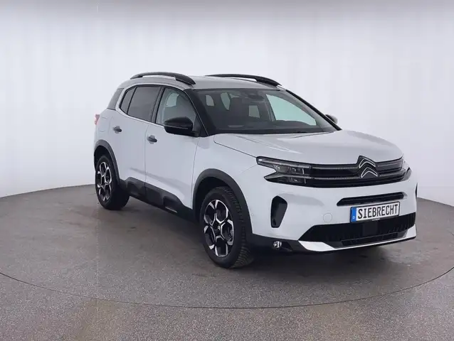 Citroen C5 Aircross view 3