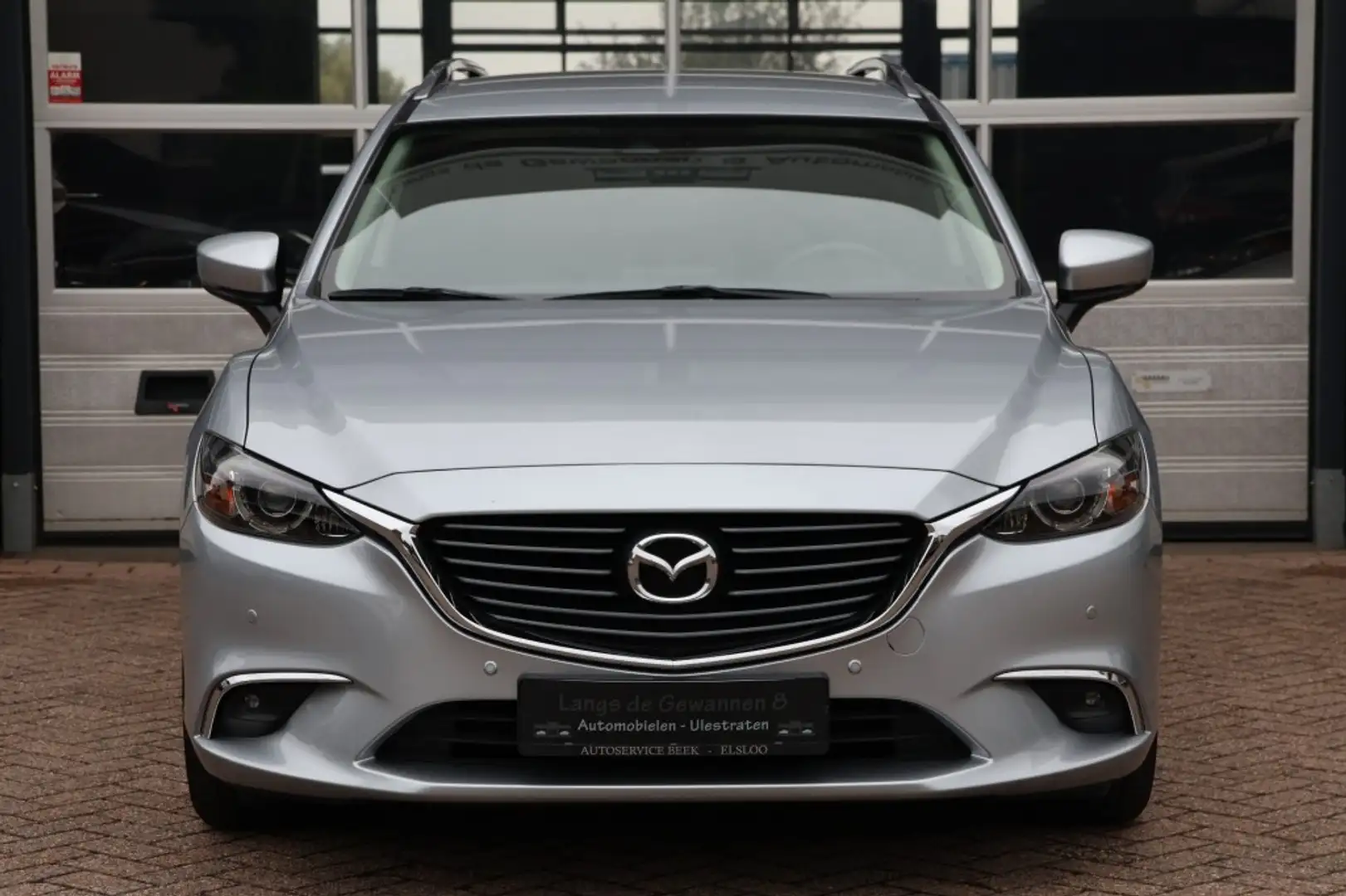 Mazda 6 Sportbreak 2.0 SkyActiv-G-165 automaat, navigatie, Grau - 2