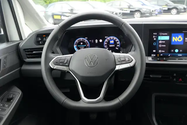 Volkswagen Caddy Maxi view 9