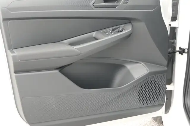 Volkswagen Caddy Maxi view 5