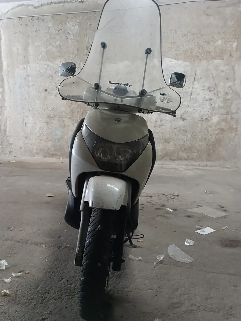 Piaggio Beverly 250 Bílá - 1