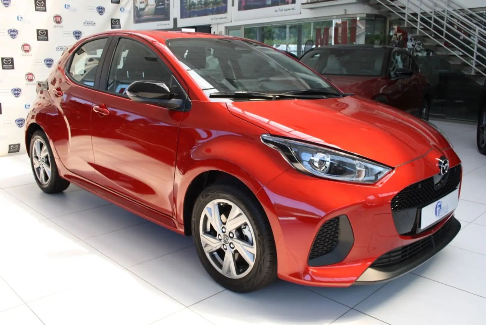 Mazda 2 1.5 e-Skyactiv G Exclusive-Line 66kW Rojo - 1