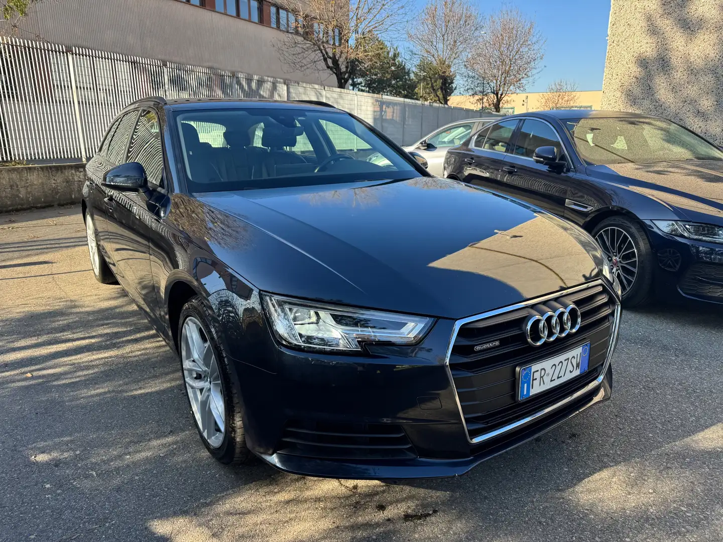 Audi A4 Avant 40 Tdi Quattro 190CV S-Tronic Sport Grijs - 2