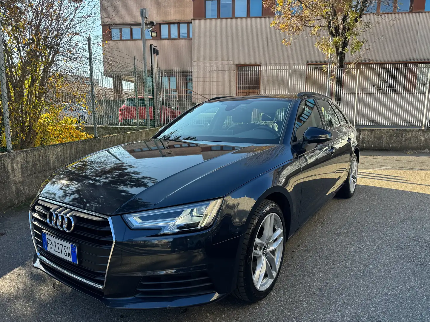 Audi A4 Avant 40 Tdi Quattro 190CV S-Tronic Sport Grijs - 1