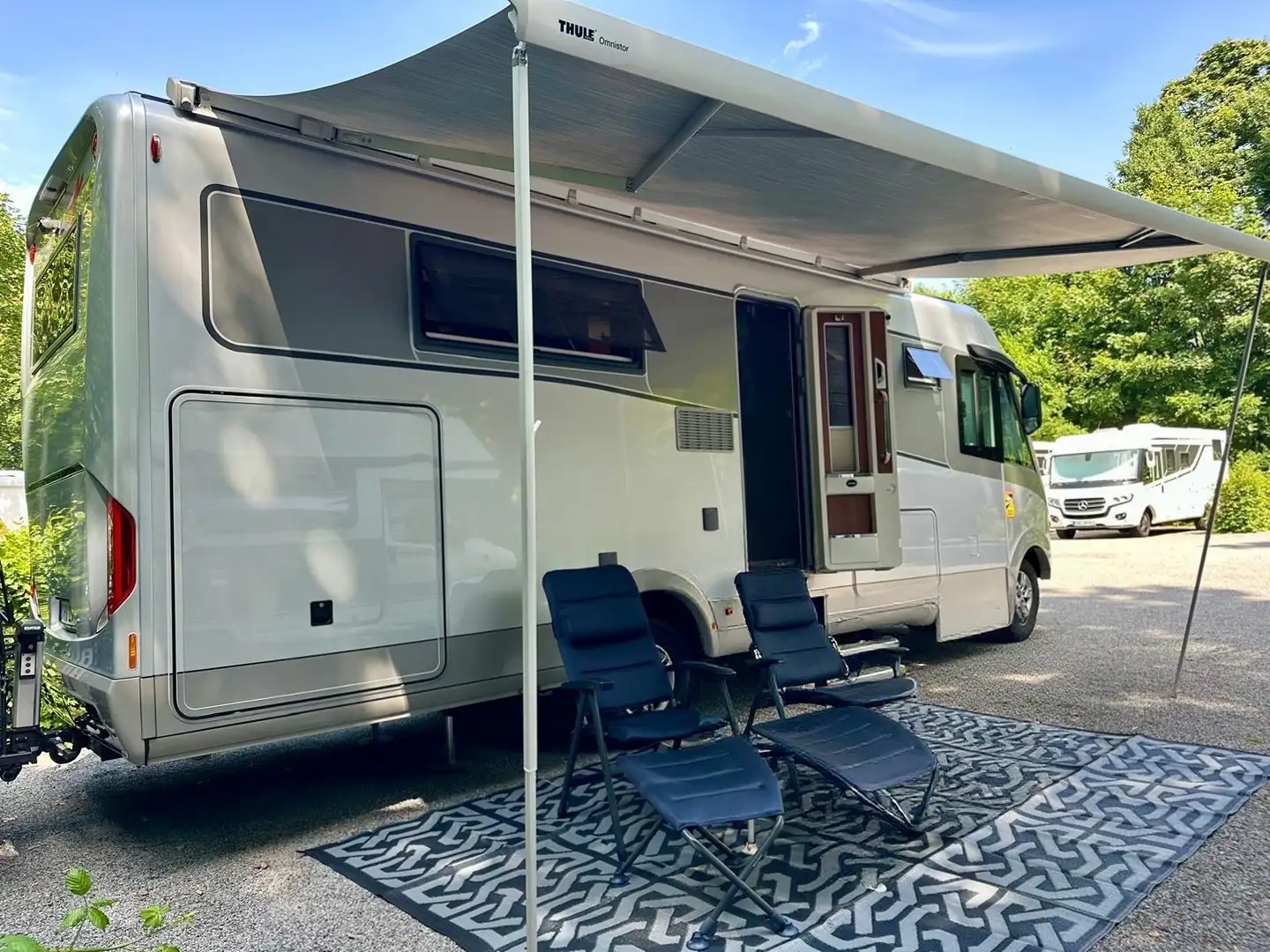 Caravans-Wohnm Carthago Carthago Liner - for - two. / Vollintegriert Srebrny - 2